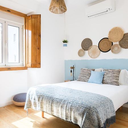 Feel Home in this Stunning Renovated Nest in Graça Lisboa Extérieur photo