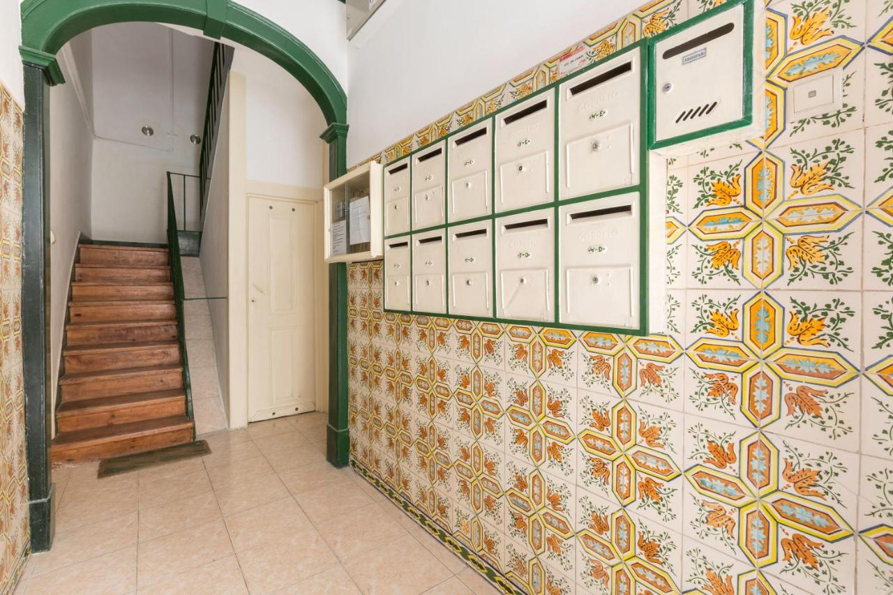 Feel Home in this Stunning Renovated Nest in Graça Lisboa Extérieur photo