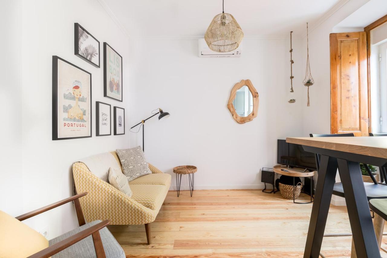 Feel Home in this Stunning Renovated Nest in Graça Lisboa Extérieur photo